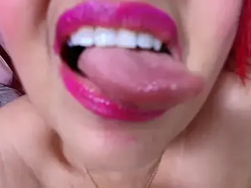 Stripchat Free Porn Cam of RoxetteMature