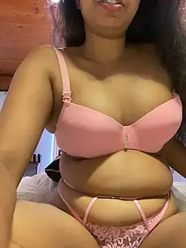 Stripchat Nude Webcam of ZELINA_WOOFY