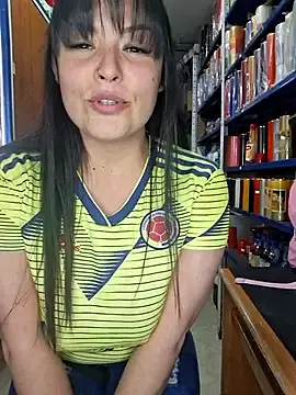 Stripchat Adult Webcams of Isa_bella95