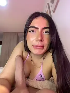 Stripchat Live Sex Cam of Mia_222