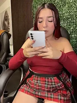 Stripchat Adult Webcams of Karen18_boobs