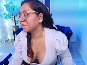Stripchat Free Porn Cam of Silvana_lane