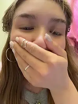 Stripchat Free Porn Cam of FlashTitsRoyal