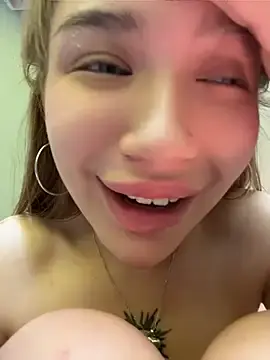 Stripchat Sex Chat of FlashTitsRoyal
