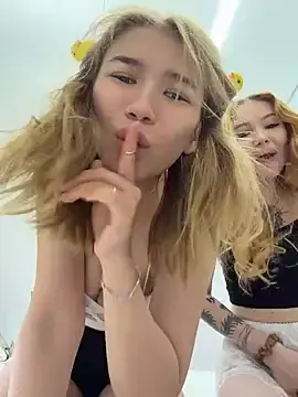 Stripchat Sex Cam of FlashTitsRoyal