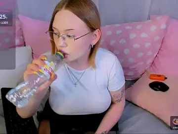 Stripchat Watch Live Sex Cams of Tina_Walker