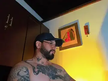 Stripchat Adult Webcam of CamiloGray_
