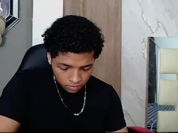 Stripchat Live Sex Cam of black_king_241