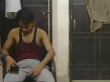 Stripchat Free Live Porn of Stubborndesiboy