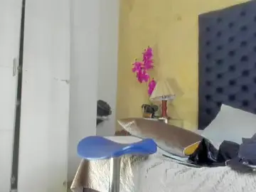 Stripchat Free Porn Cam of VeronikaBloom_