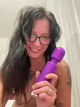 Stripchat Live Porn of marketatomas