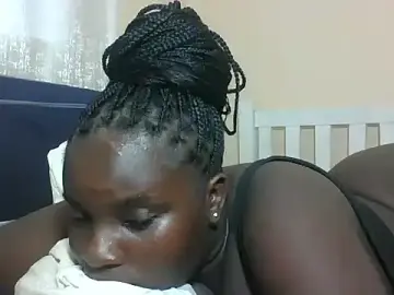 Stripchat Sex Cam of hotebbbyy