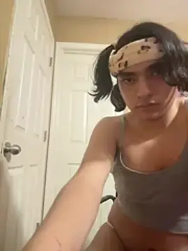 Stripchat Live Sex Cam of spibiysnni