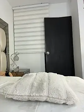 Stripchat Watch Live Sex Cams of ALISSON_FOXXX1