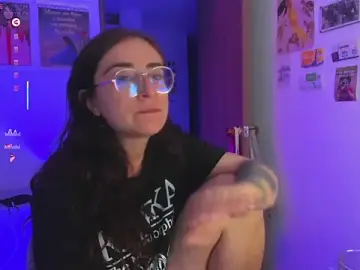 Stripchat Live Sex Cam of linda_giggle