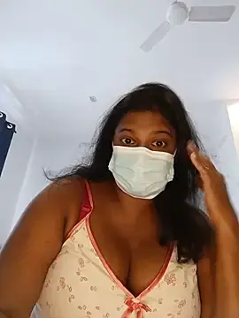 Stripchat Adult Webcam of Xbees_CT