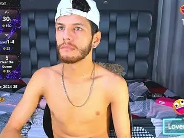 Stripchat Free Porn Cam of CHRIS_GREY