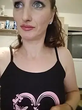 Stripchat Free Porn Cam of CrazyMaya39