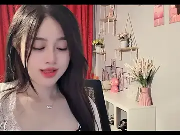 Stripchat Live Porn of Bee-Cherry