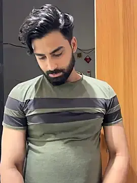 Stripchat Nude Webcam of Royalboy_03