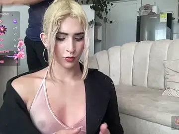 Stripchat Sex Cam of isa_fox_23