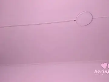 Stripchat Adult Webcam of AmberiniHoffman