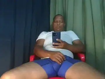 Stripchat Free Live Porn of bigblackcock75