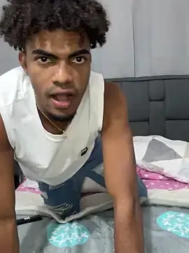 Stripchat Free Live Porn of richardd2212