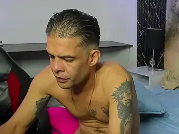 Stripchat Best live sex cam show of Mia_and_Erick