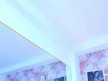 Stripchat Watch Live Sex Cams of Angelique_Angell