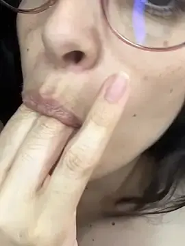 Stripchat Sex Cam of WarmVenus