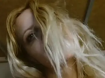 Stripchat Live Porn of Aura_Baby