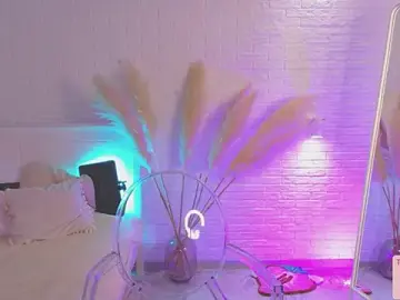 Stripchat Best live sex cam show of Crazy_Wine
