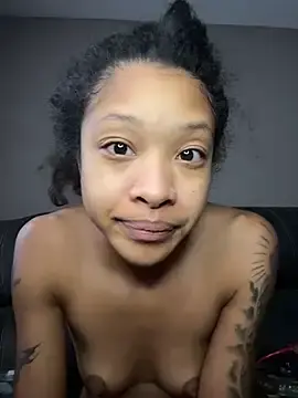 Stripchat Sex Cam of rubywithpearls