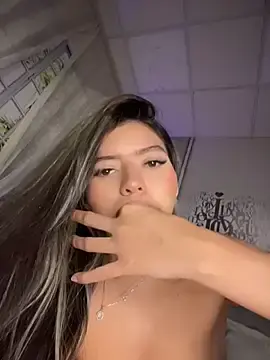 Stripchat Live Sex of LolliePopsXXX