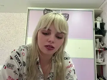 Stripchat Free Porn Cam of LucilleGrammont