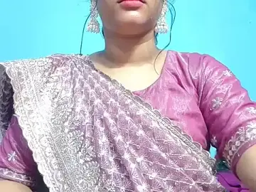 Stripchat Live Sex Cam of Adhiti_1