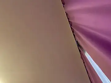 Stripchat Watch Live Sex Cams of WarmDreams