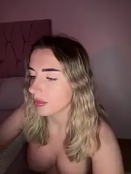 Stripchat Adult Video Chat of CharmingIris