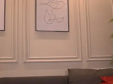 Stripchat Adult Webcam of KyraReign