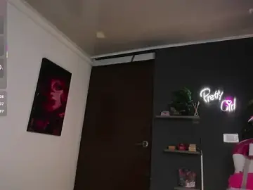 Stripchat Live Sex Cam of Emilyjhonson_01