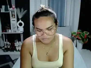 Stripchat Live Sex Cam of Kendallfoxx