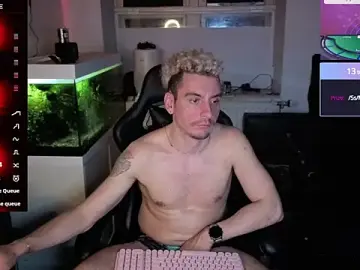 Stripchat Watch Live Sex Cams of Rayzel_White