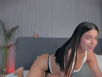 Stripchat Free Porn Cam of emelie_89