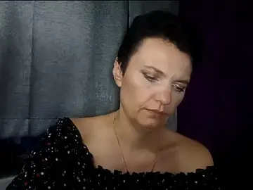 Stripchat Adult Video Chat of HotMamaQueen234