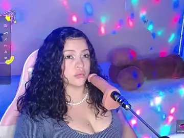 Stripchat Free Live Porn of kim_saenz20