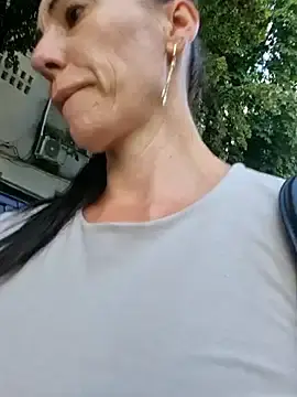 Stripchat Live Sex Cam of milflovelyxxx