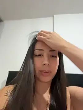 Stripchat Live Sex Cam of Lina_soler69