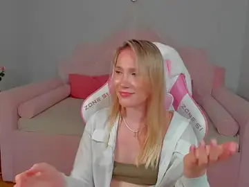 Stripchat Best Webcam of ElaraVoltage