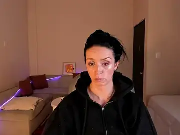 Stripchat Live Porn of Kristen_Garner